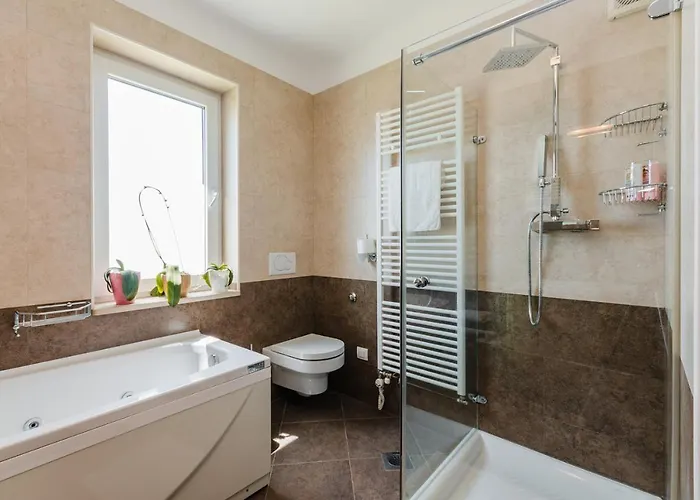 Valentina - Luxurious For 9 People With Xxl Pool And Whirpool * Bribir (Primorje-Gorski Kotar)