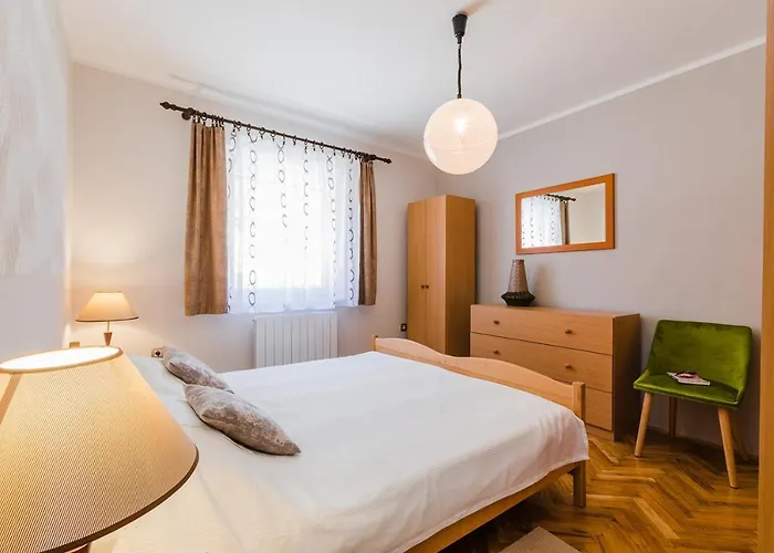 Valentina - Luxurious For 9 People With Xxl Pool And Whirpool Villa Bribir (Primorje-Gorski Kotar)