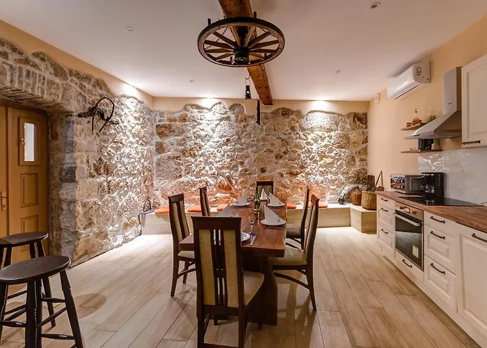 Villa Valentina - Luxurious For 9 People With Xxl Pool And Whirpool *