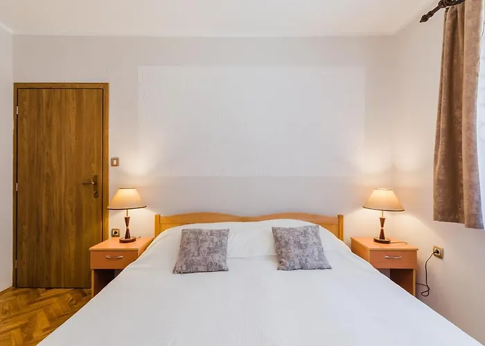 Valentina - Luxurious For 9 People With Xxl Pool And Whirpool Bribir (Primorje-Gorski Kotar)