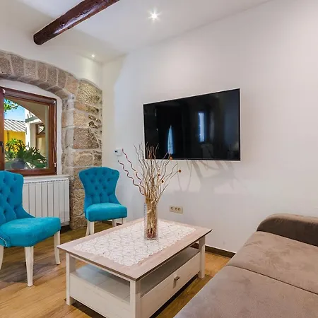 Valentina - Luxurious For 9 People With Xxl Pool And Whirpool * Bribir (Primorje-Gorski Kotar)