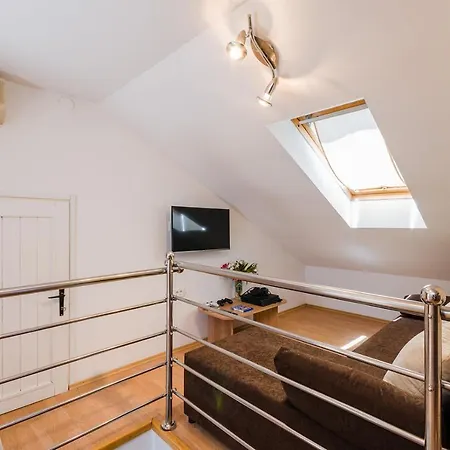 Valentina - Luxurious For 9 People With Xxl Pool And Whirpool Villa