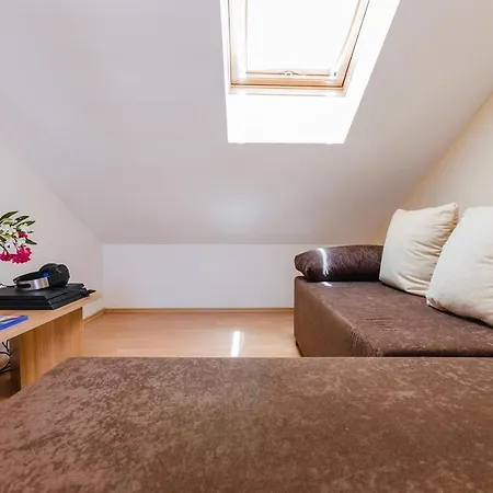 Valentina - Luxurious For 9 People With Xxl Pool And Whirpool * Bribir (Primorje-Gorski Kotar)