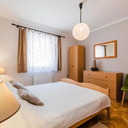 Valentina - Luxurious For 9 People With Xxl Pool And Whirpool Villa Bribir (Primorje-Gorski Kotar)