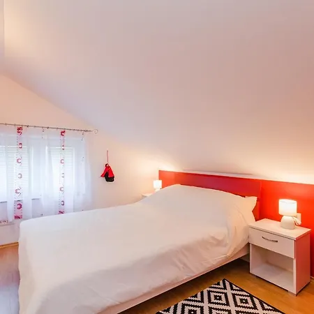 Villa Valentina - Luxurious For 9 People With Xxl Pool And Whirpool *