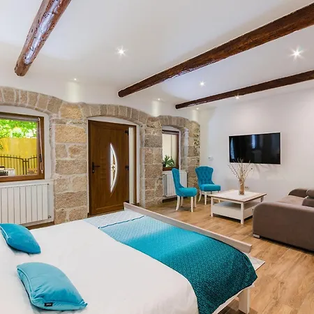 Villa Valentina - Luxurious For 9 People With Xxl Pool And Whirpool
