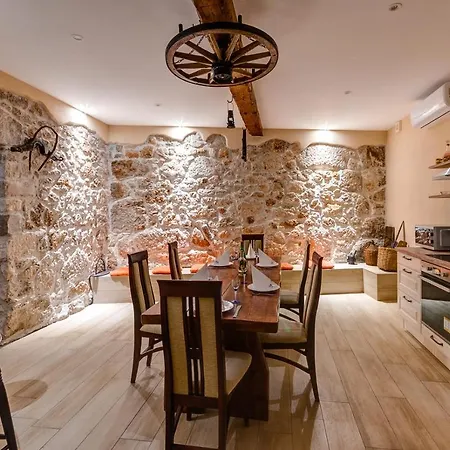 Villa Valentina - Luxurious For 9 People With Xxl Pool And Whirpool *