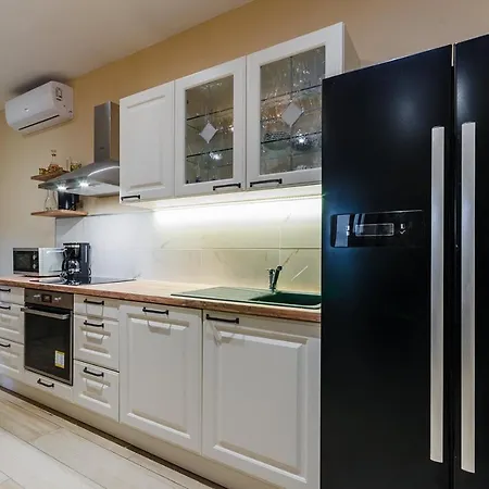 Valentina - Luxurious For 9 People With Xxl Pool And Whirpool Villa