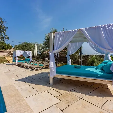 Valentina - Luxurious For 9 People With Xxl Pool And Whirpool Bribir (Primorje-Gorski Kotar)