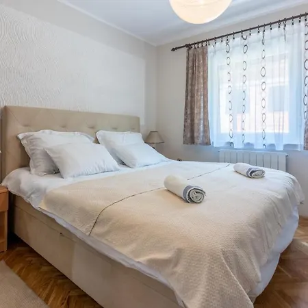 Valentina - Luxurious For 9 People With Xxl Pool And Whirpool Bribir (Primorje-Gorski Kotar)