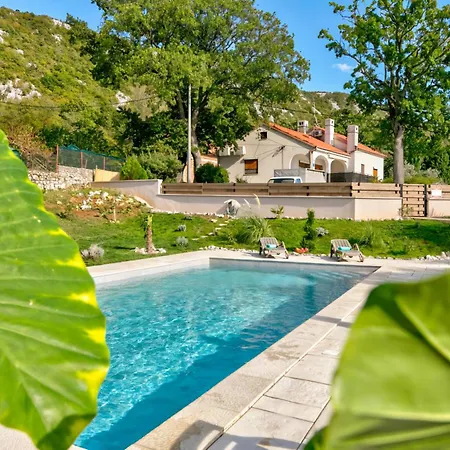 Valentina - Luxurious For 9 People With Xxl Pool And Whirpool Bribir (Primorje-Gorski Kotar)