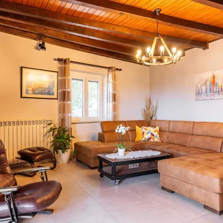 Valentina - Luxurious For 9 People With Xxl Pool And Whirpool Bribir (Primorje-Gorski Kotar)