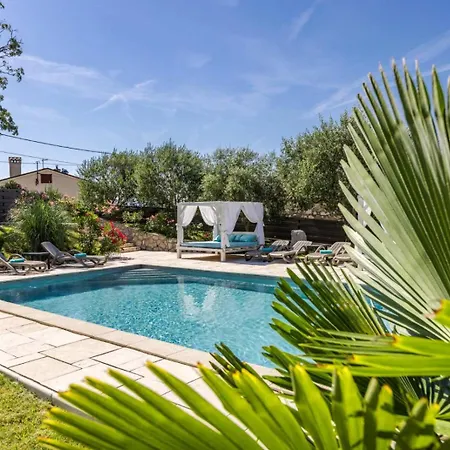 Valentina - Luxurious For 9 People With Xxl Pool And Whirpool Bribir (Primorje-Gorski Kotar)