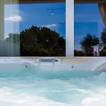 Valentina - Luxurious For 9 People With Xxl Pool And Whirpool Villa *