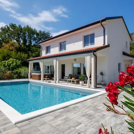 Valentina - Luxurious For 9 People With Xxl Pool And Whirpool Villa Bribir (Primorje-Gorski Kotar)