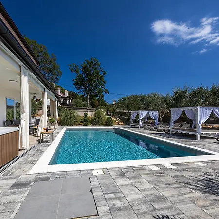 Valentina - Luxurious For 9 People With Xxl Pool And Whirpool * Брибир
