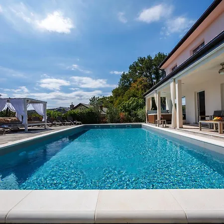 Valentina - Luxurious For 9 People With Xxl Pool And Whirpool Villa *