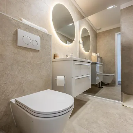 Villa Valentina - Luxurious For 9 People With Xxl Pool And Whirpool Bribir (Primorje-Gorski Kotar)