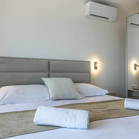 Villa Valentina - Luxurious For 9 People With Xxl Pool And Whirpool Bribir (Primorje-Gorski Kotar)