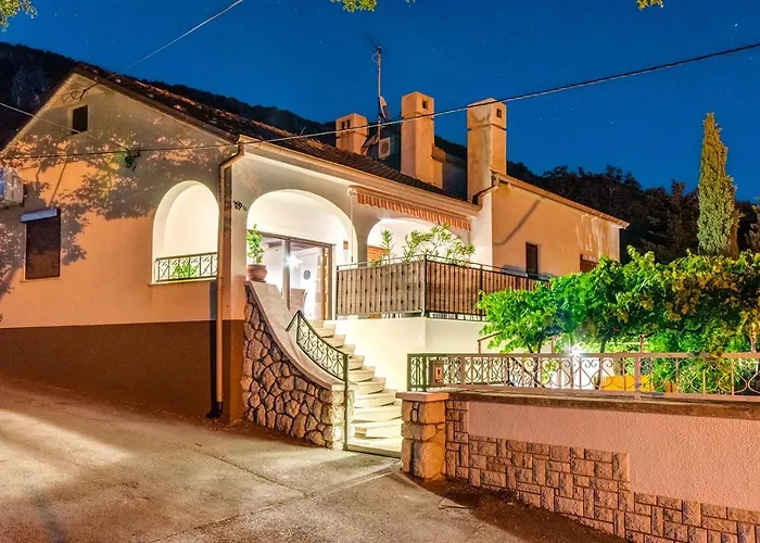 Villa Valentina - Luxurious For 9 People With Xxl Pool And Whirpool Bribir