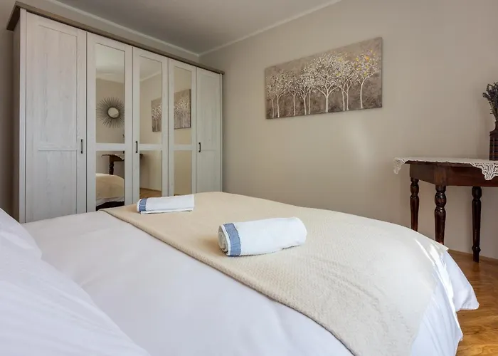 Valentina - Luxurious For 9 People With Xxl Pool And Whirpool Villa Bribir (Primorje-Gorski Kotar)