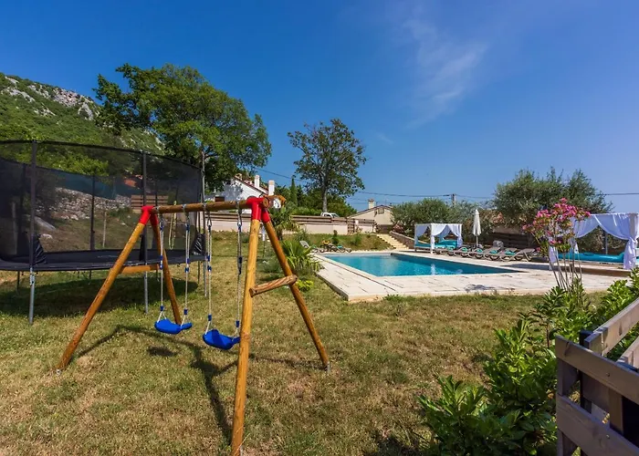 Valentina - Luxurious For 9 People With Xxl Pool And Whirpool Villa *