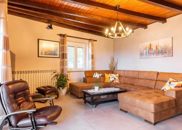 Valentina - Luxurious For 9 People With Xxl Pool And Whirpool Bribir (Primorje-Gorski Kotar)