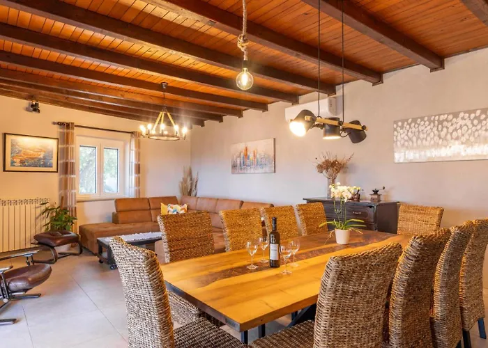 Valentina - Luxurious For 9 People With Xxl Pool And Whirpool Villa *