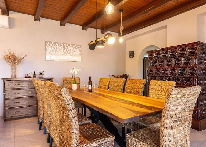 Valentina - Luxurious For 9 People With Xxl Pool And Whirpool Villa *